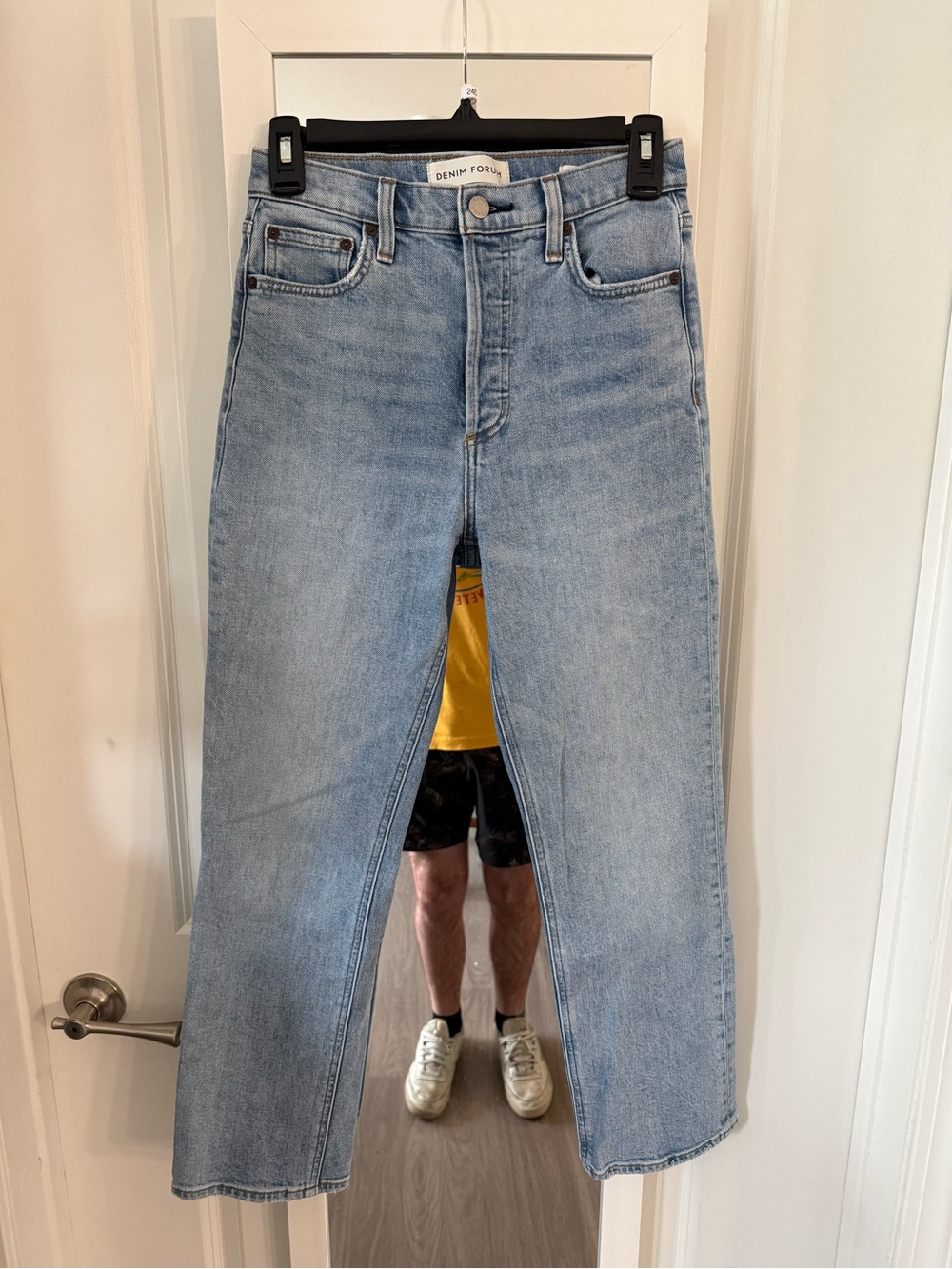 Denim Forum The Arlo High Rise Straight Jeans Size 26 Light Wash - Picture 2 of 6